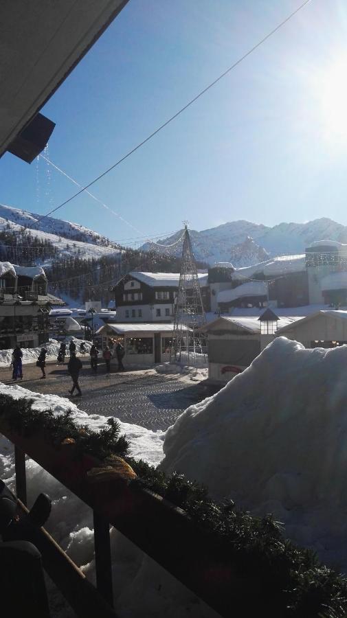 46 Vale C'E' Al Villaggio Olimpico Di Colle Sestriere Buitenkant foto